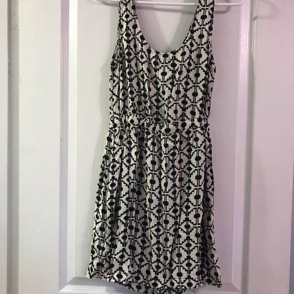 Forevere 21 Dress Small Black/White - Picture 2 of 6
